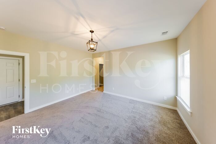 Building Photo - 128 Lakewood Ln