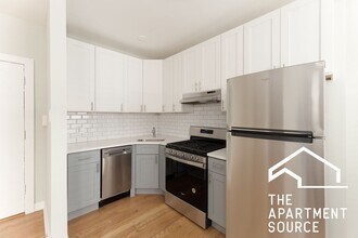 Building Photo - 432 W Surf St