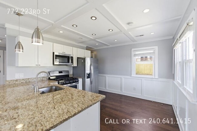 Building Photo - 772 223rd St