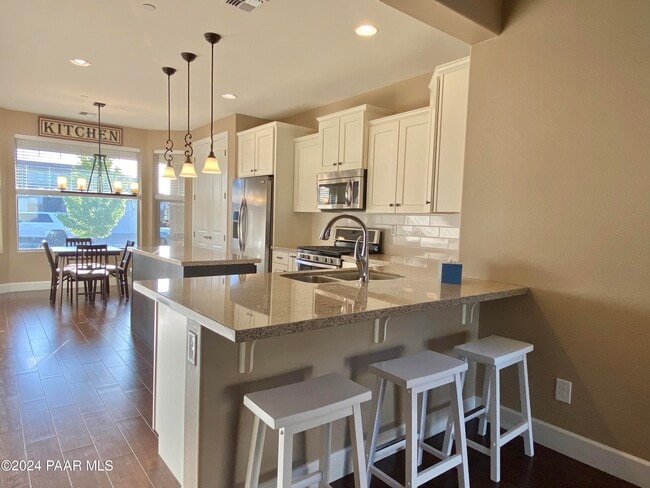 Building Photo - 1553 Range View Cir