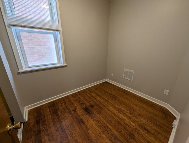 Building Photo - 3518 Juniata St