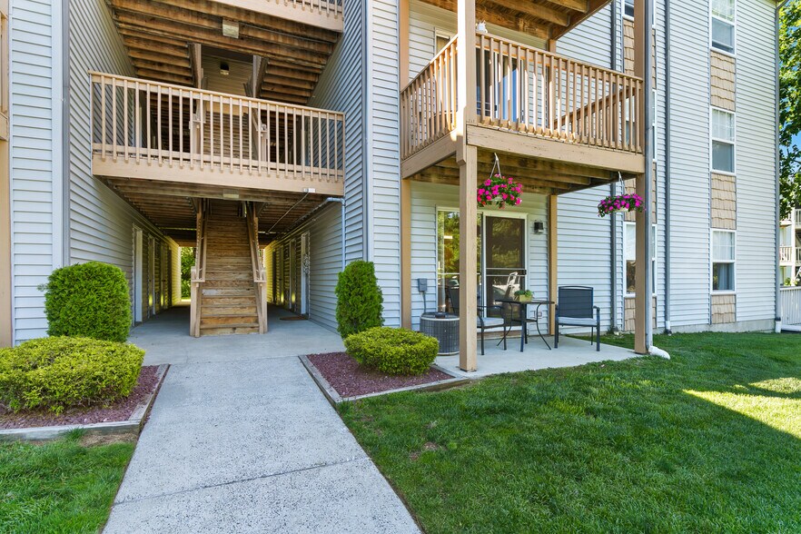 California Apartments 400 Manor Dr Absecon NJ 08201 Apartment Finder