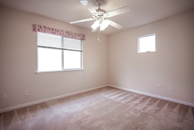 Building Photo - Charming Three Bedroom Napa Home Close to Queen of the Valley Medical Center