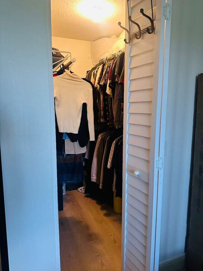 Building Photo - 2441 SW 82nd Ave