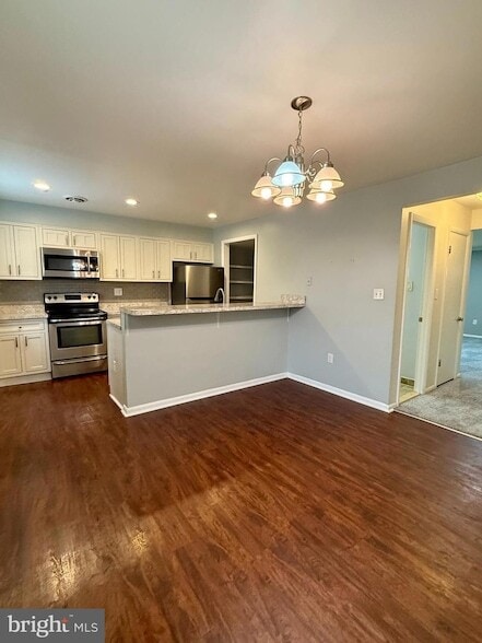 Building Photo - 6526 Beechwood Dr