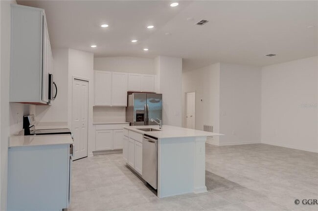 Building Photo - 4975 Worchester Dr