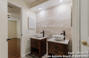 Building Photo - 7135 Sidbury Cir