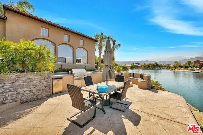 Building Photo - 14 Via Santa Velera