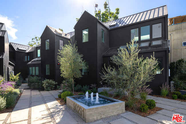 Building Photo - 1805 Penmar Ave