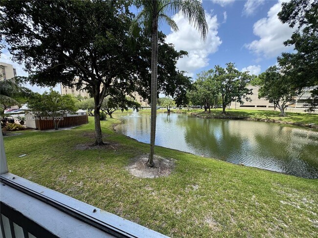 Building Photo - 7081 Environ Blvd