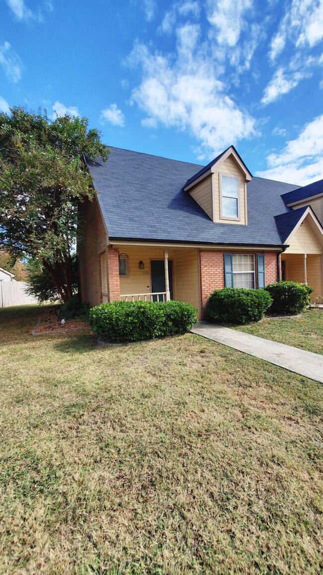 Building Photo - 1126 Lenny Ln