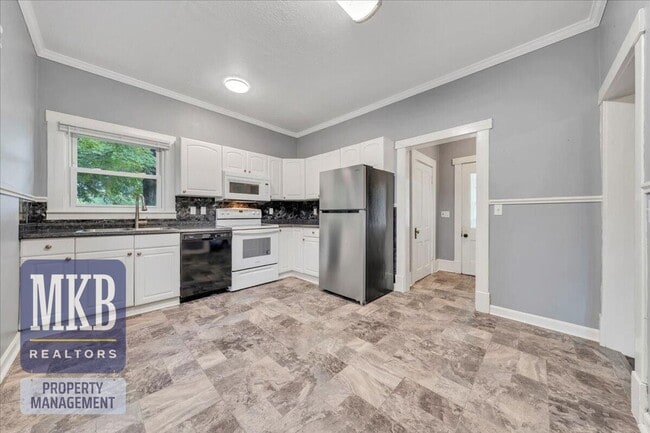 Building Photo - 3 Bedroom in Salem City