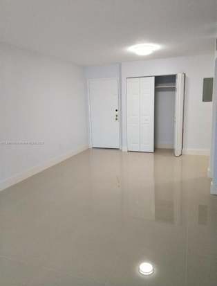 Building Photo - 110 Fontainebleau Blvd