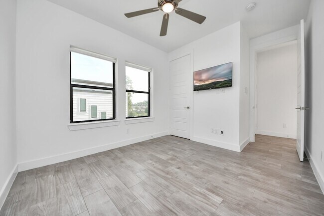 Building Photo - 1703 Cedrocanna Ln