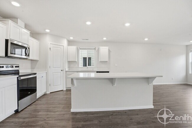 Building Photo - 2030 NW 14th St