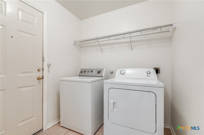 Building Photo - 7707 Wexford Hollow