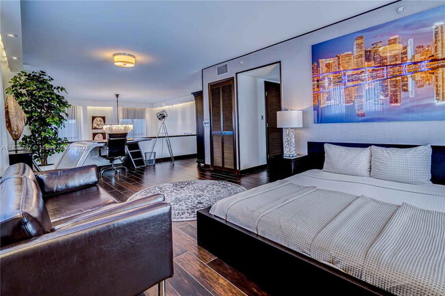 Building Photo - Sunset Harbour Drive, Miami Beach, FL 33139 - 2 BR 2 BA condo