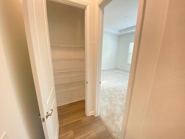 Building Photo - 6338 Trailblaze Bnd