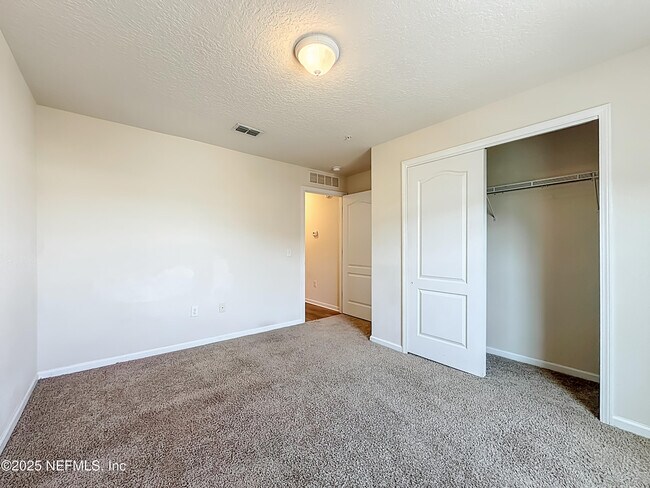 Building Photo - 218 Larkin Pl