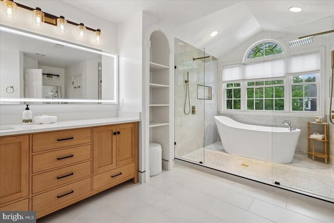 Building Photo - 42855 Chatelain Cir