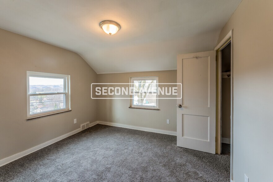 Building Photo - 5716 Brinley Dr