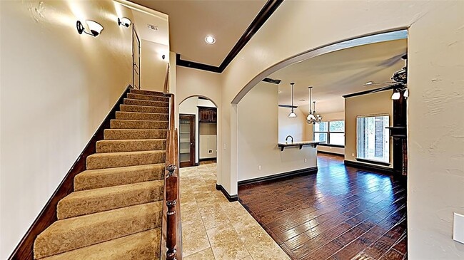 Building Photo - 13532 Gentry Dr