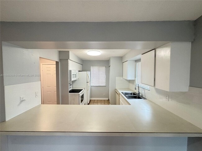 Building Photo - 4805 Pier Dr