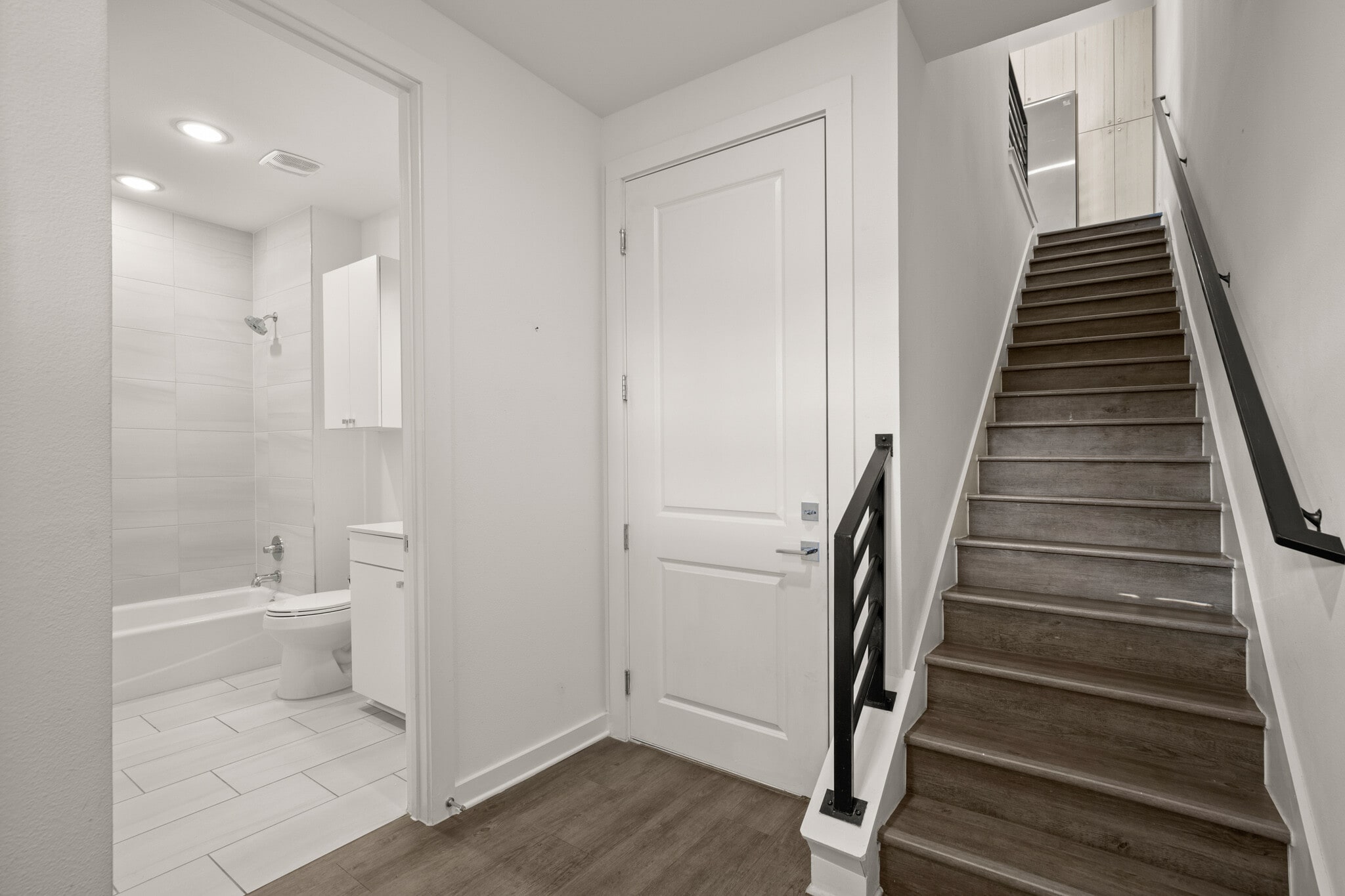 Building Photo - 2624 Metcalfe Rd