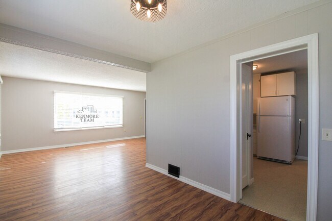 Building Photo - 3 Bedroom, 1 Bath Duplex in Richland