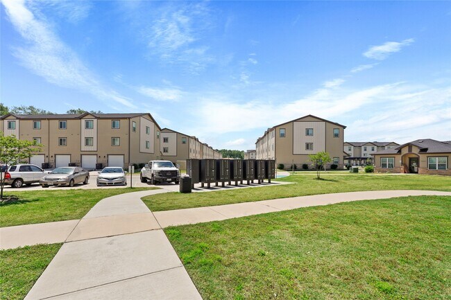 Building Photo - 12603 Telge Rd