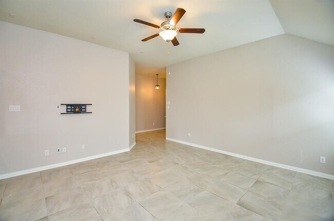 Building Photo - 23019 Tindarey Falls Ln