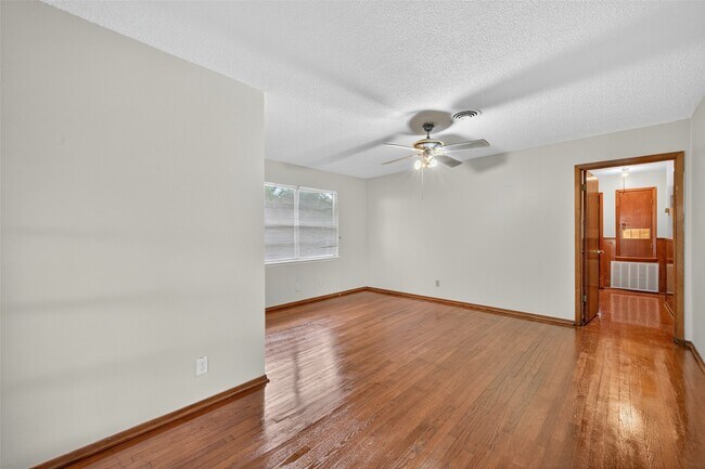 Building Photo - 3438 5th St