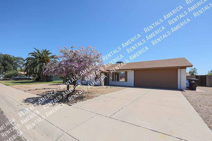 Building Photo - 1329 W Kristal Way