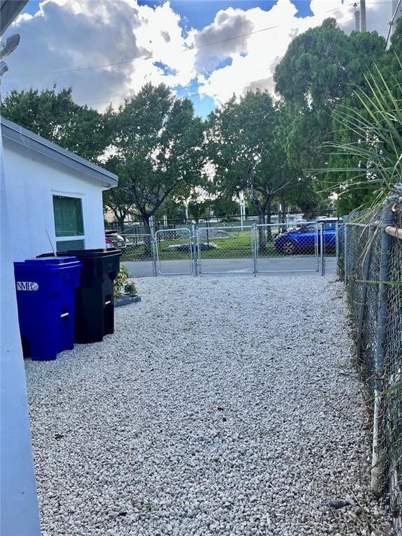 Building Photo - 2201 NE 135th Ln