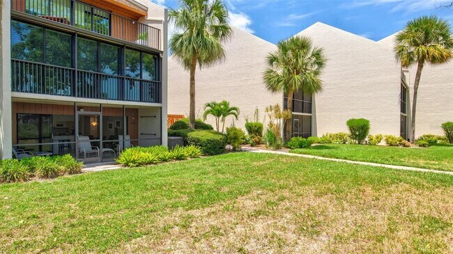 Building Photo - 1700 Cove II Pl