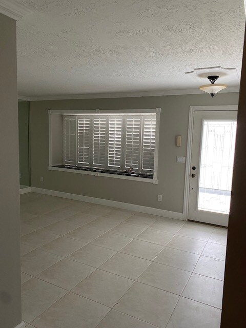 Building Photo - 4285 SE 54th St