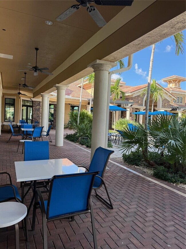 Building Photo - 12150 Bastille Cir S