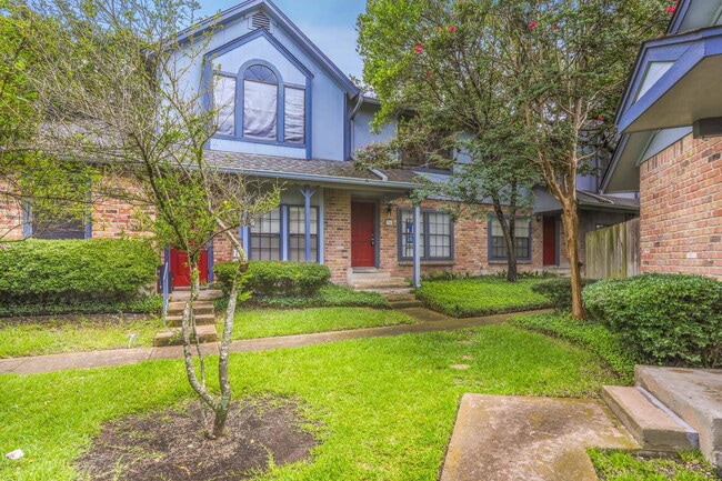 Building Photo - 1411 Gracy Farms Ln