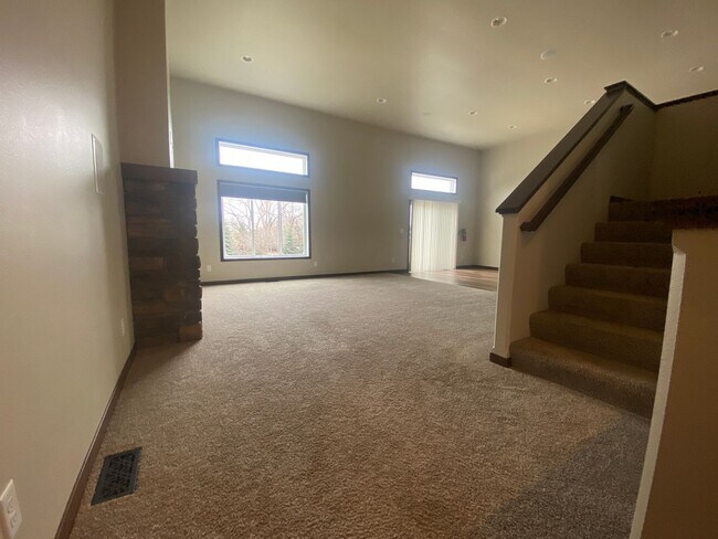 Building Photo - 3-Bed, 3-Bath Single Family Home in Moorhead!