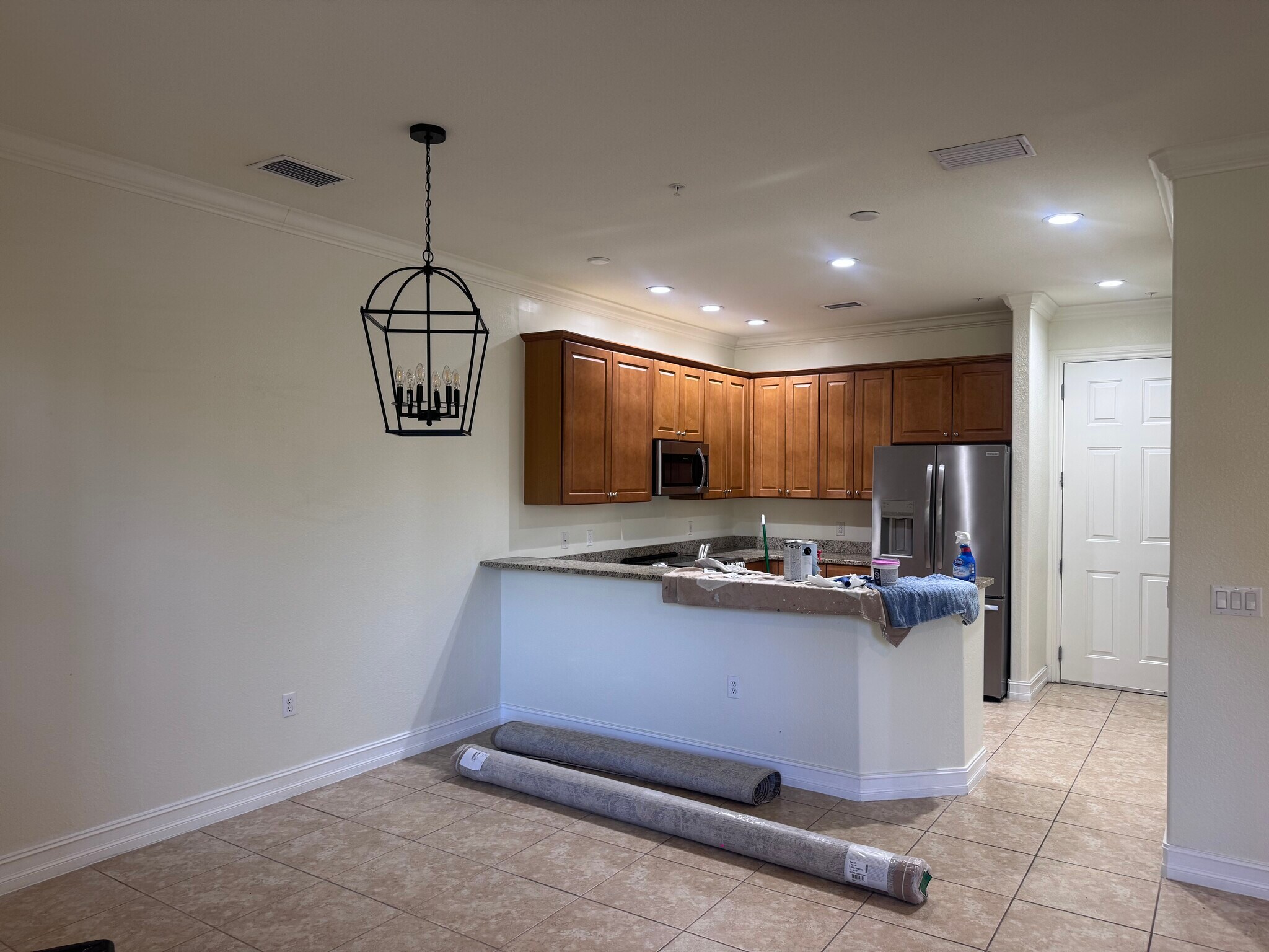 Building Photo - 9147 Delano St