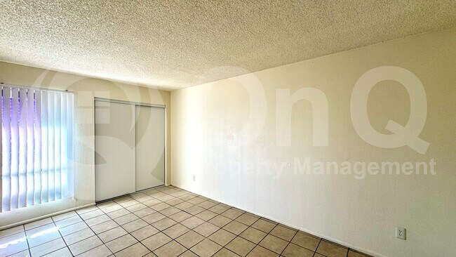 Building Photo - 2662 N 43rd Ave