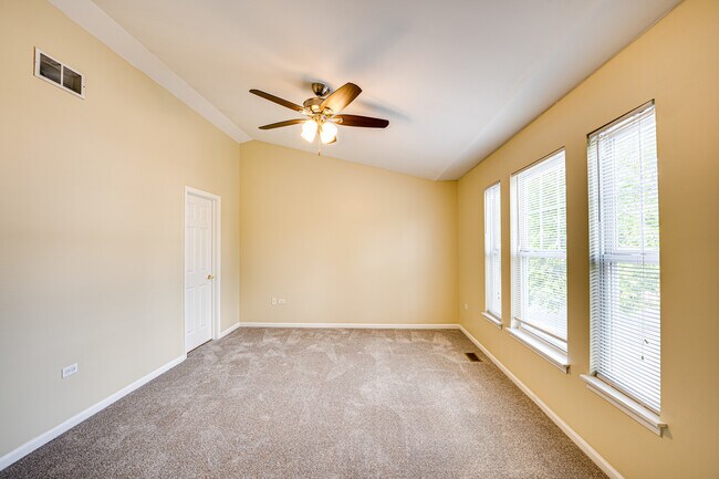 Building Photo - 3147 Saganashkee Ln