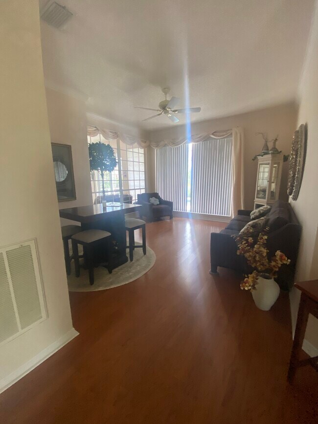 Living Room - 7103 Montreal Dr