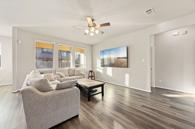 Building Photo - 9415 Summer River Dr