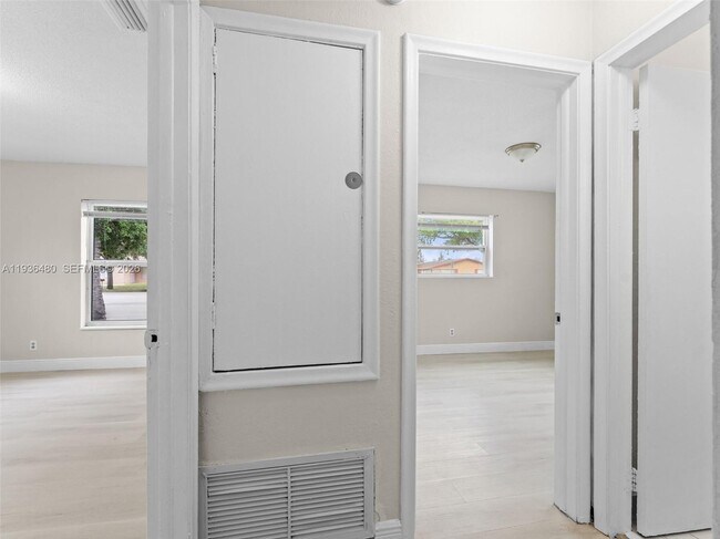 Building Photo - 5880 NW 19th St