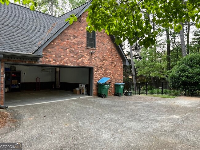 Building Photo - 5741 Wolf Laurel Dr SW