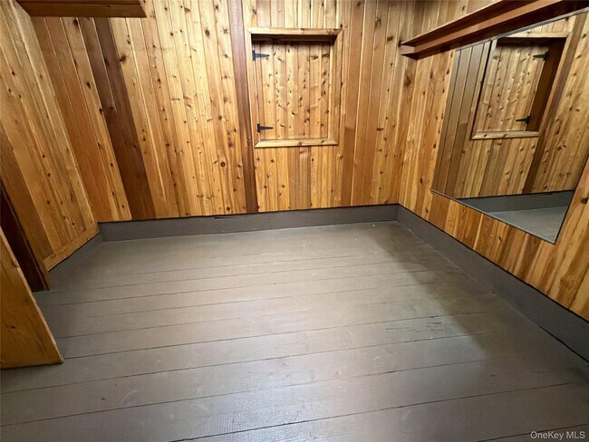 Building Photo - 6 Raven Way