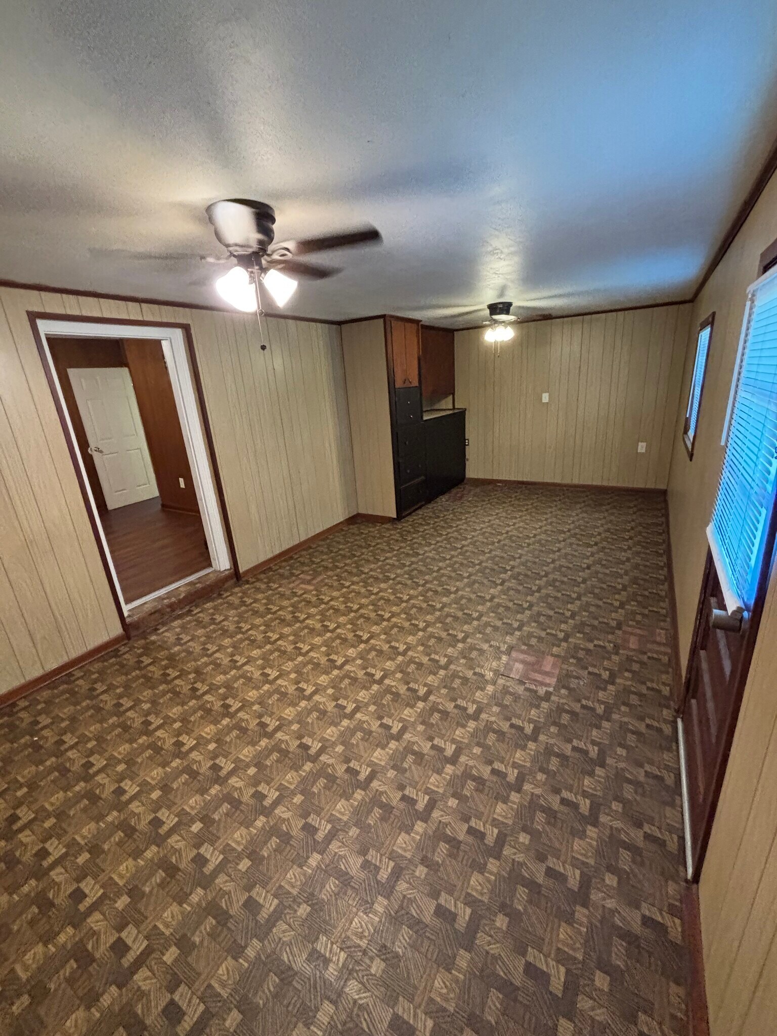 Building Photo - 17415 Sidney rd