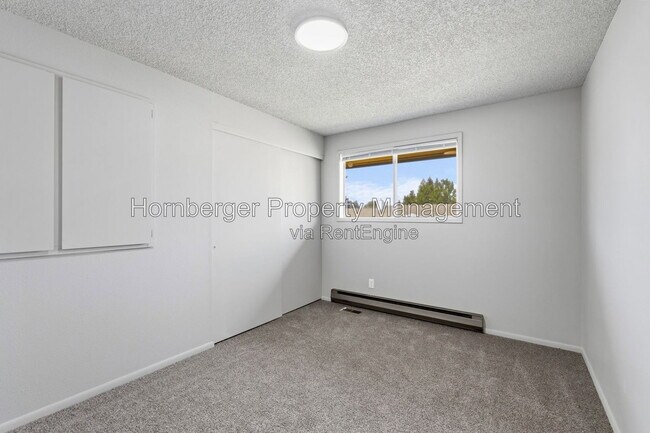 Building Photo - 13604 E 5th Ave