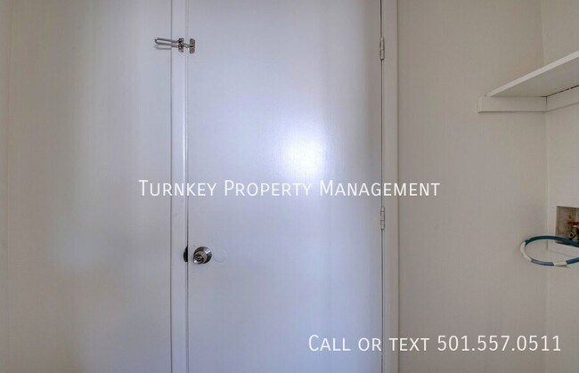 Building Photo - 1704 Garfield Ct